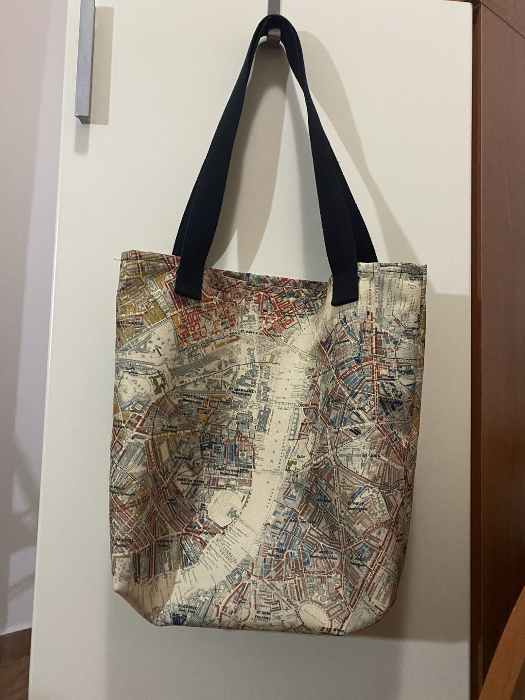 Code Bag Map London Tote Bag - Unique tote bag featuring old maps of London (Charle ...