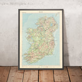 Ancienne carte du milieu du XXe siècle de l'Irlande par Bartholomew, 1955 