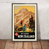 Neuseeland-Reiseposter: Mt. Cook von Leonard Cornwall Mitchell 