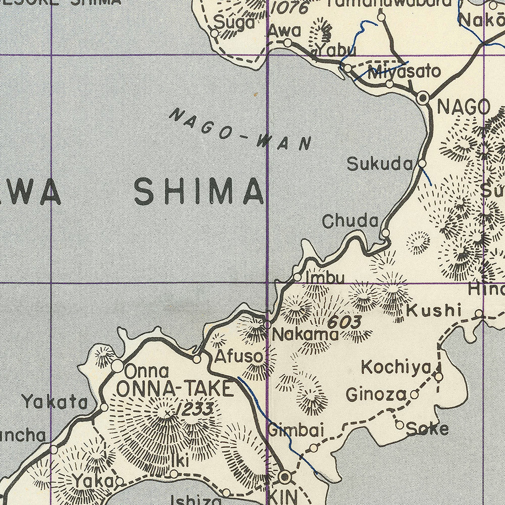 Mapa militar antiguo de Okinawa realizado por el 64.º Batallón Topográfico de la Base de Ingenieros, 1945: Naha, aeródromo de Kadena, Ie Shima, aeródromo de Yontan, Kanna Saki